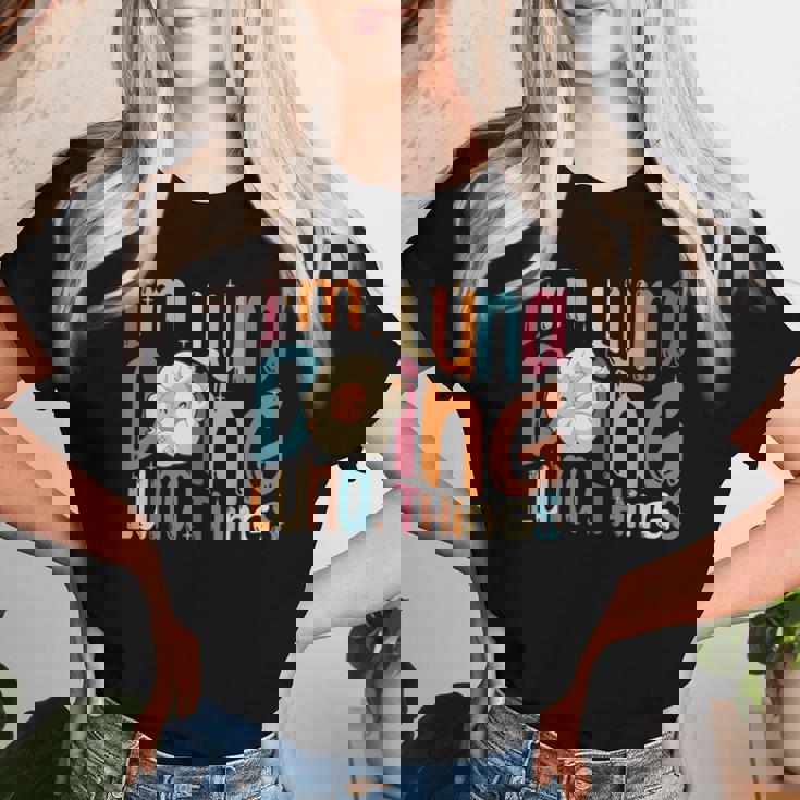 I'm Luna Doing Luna Things Groovy Retro Luna レディースTシャツ 彼女への贈り物