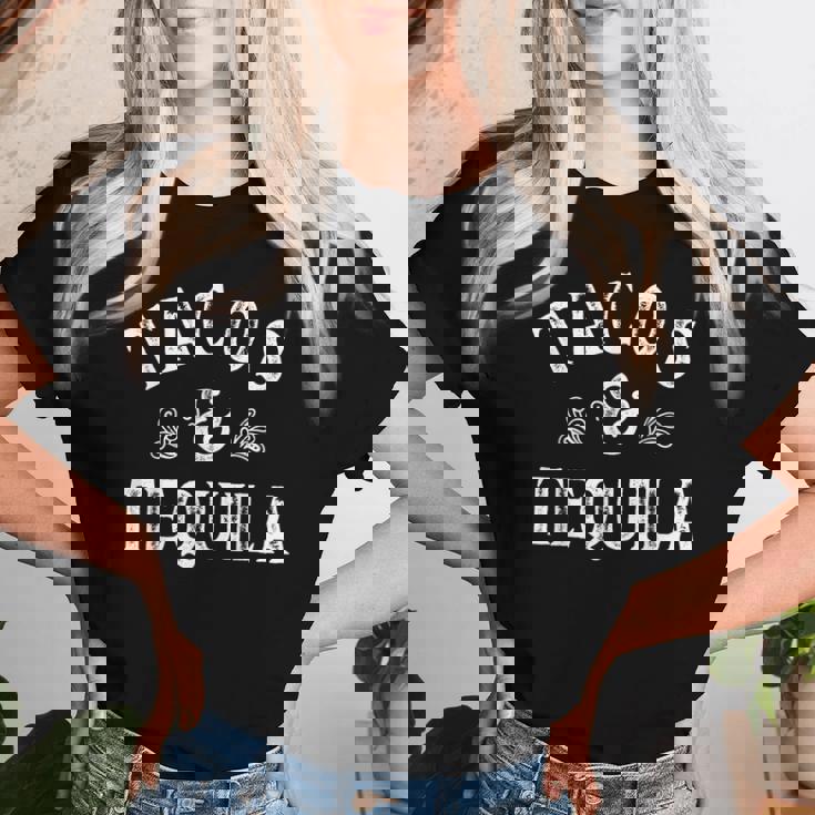 Tacos And Tequila Cinco De Mayo メンズ レディース メキシカン ドリンク レディースTシャツ 彼女への贈り物