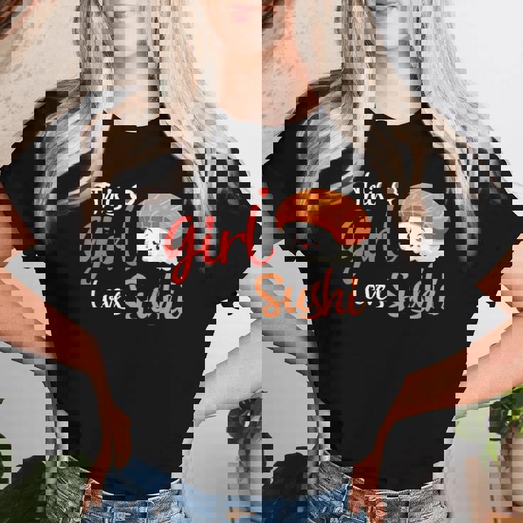 This Girl Lovesushi かわいい フェミニン 食べ物 引用アート レディースTシャツ 彼女への贈り物