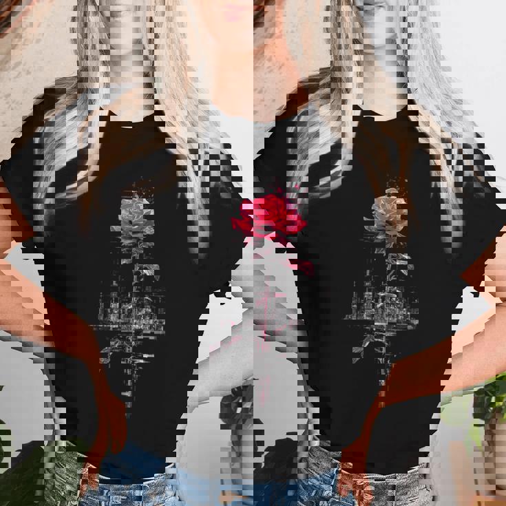 バラ 花 イラスト グラフィック 抽象 ピクセルアート バラ レディースTシャツ 彼女への贈り物