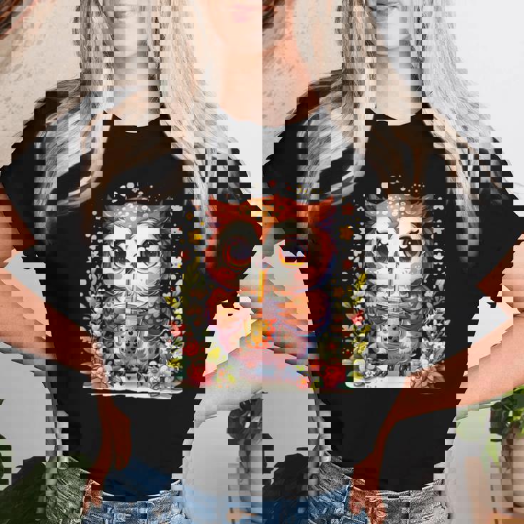 フクロウ ドリンク ボバ ティー ボヘミアン 羽 女の子 花 ニューエイジ レディースTシャツ 彼女への贈り物