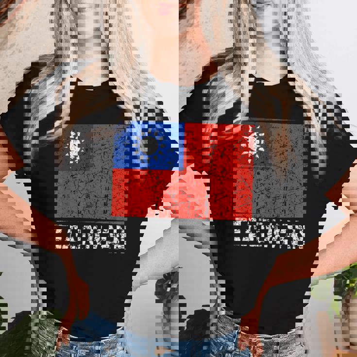 台湾国旗 アンティーク調 男性 女性 キッズ アジア 台湾 レディースTシャツ 彼女への贈り物