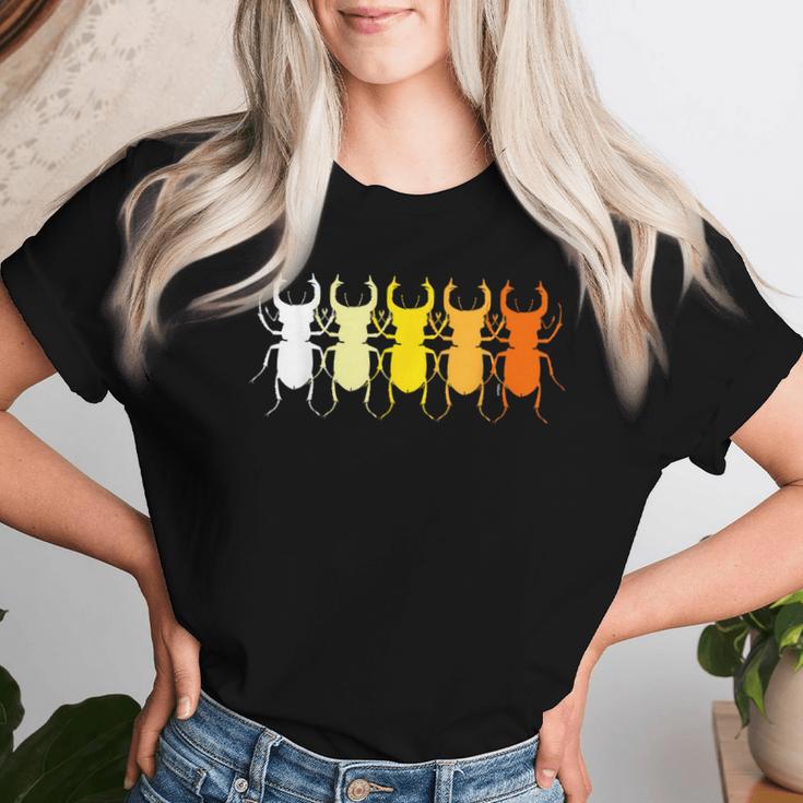 昆虫学者、カブトムシ愛好家または所有者のためのレトロなスタイルのクワガタ Tag Beetles レディースTシャツ 彼女への贈り物