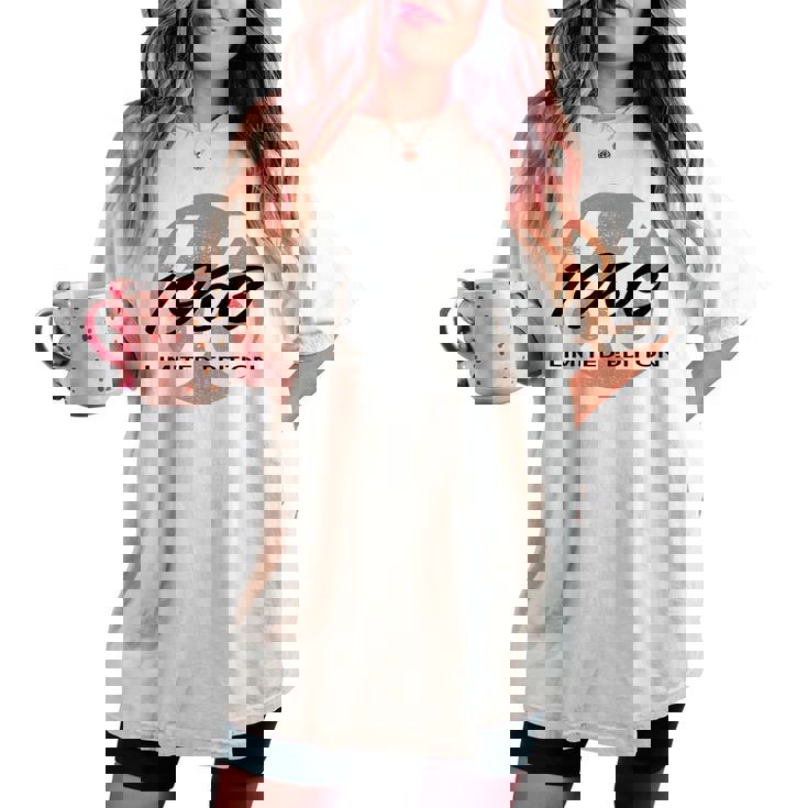 66歳の誕生日 男性 女性 66歳 1960年 面白い ギフト レディースオーバーサイズコンフォートTシャツ 66歳の誕生日 男性 女性 66歳 1960年 面白い ギフト レディースオーバーサイズコンフォートTシャツ