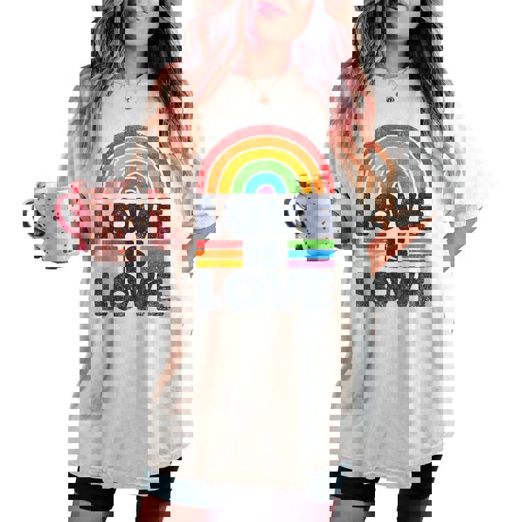 Lgbtq Love Is Love Gay Pride Lgbt Ally Rainbow Flagintage レディースオーバーサイズコンフォートTシャツ