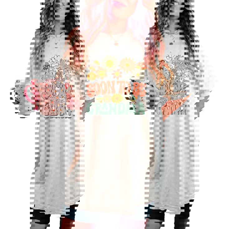 Soon To Be Grandma Expecting Baby Daisy Groovy Wildflower レディースオーバーサイズコンフォートTシャツ