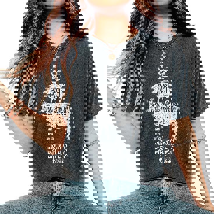 Cow Pig Chicken Bbq Joke 牛と豚と鶏 おかしいバーベキューミートイーター シェフギフト レディースオーバーサイズコンフォートTシャツ