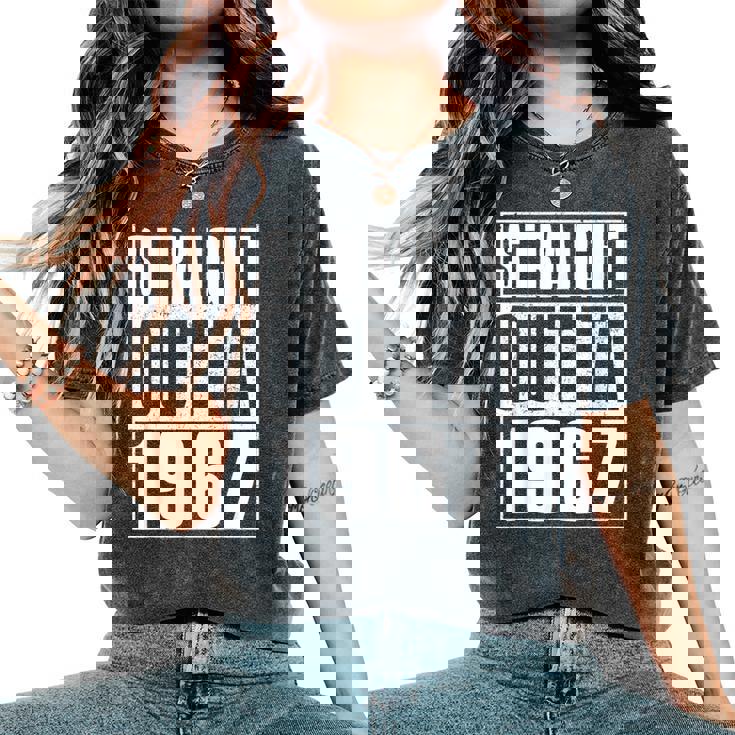 Straight Outta 1967 Womenintage 1967 Birth Of Birthday レディースオーバーサイズコンフォートTシャツ