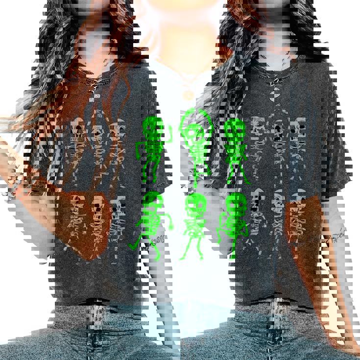 ハロウィン ダンシングスケルトン グリーン 不気味な男の子 女の子 キッズ レディースオーバーサイズコンフォートTシャツ