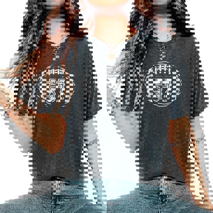 フットボール選手 57 Football Mom Dad ジャージ 57 代表チーム。 レディースオーバーサイズコンフォートTシャツ