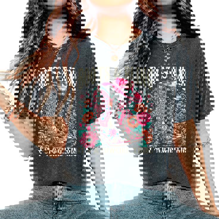 ブーツ Its Bling Cowgirl Thing Countryintage Western レディースオーバーサイズコンフォートTシャツ