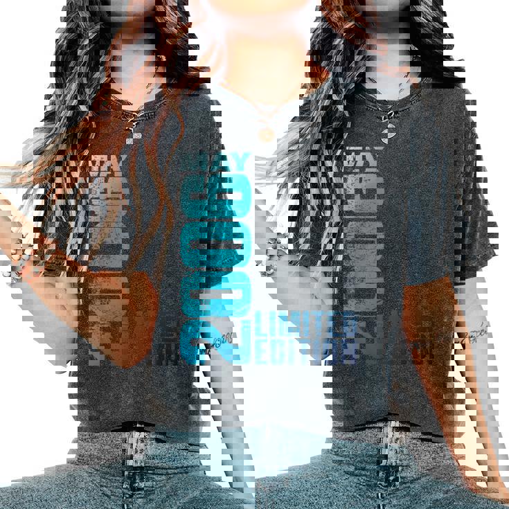 ヴィンテージ2006年5月18歳の男の子の女の子18歳の誕生日 レディースオーバーサイズコンフォートTシャツ