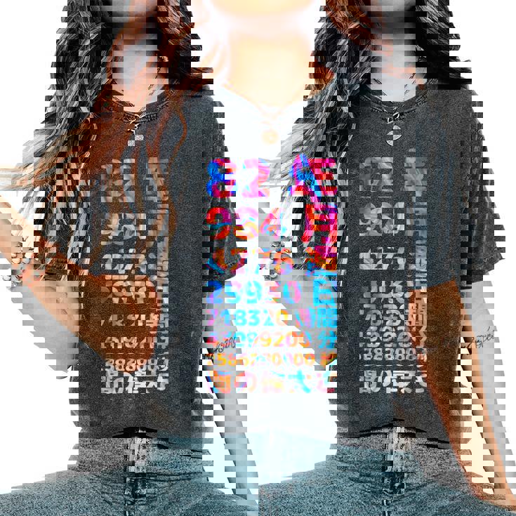 面白い82歳の誕生日の古いメーター 面白い82歳のギフト 女性 男性 面白い電卓 82歳の誕生日のギフト レディースオーバーサイズコンフォートTシャツ