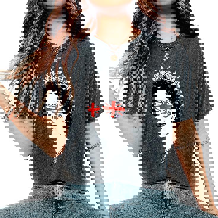 Queen Elizabeth Iiunglasses British Crown エリザベス女王 Meme レディースオーバーサイズコンフォートTシャツ