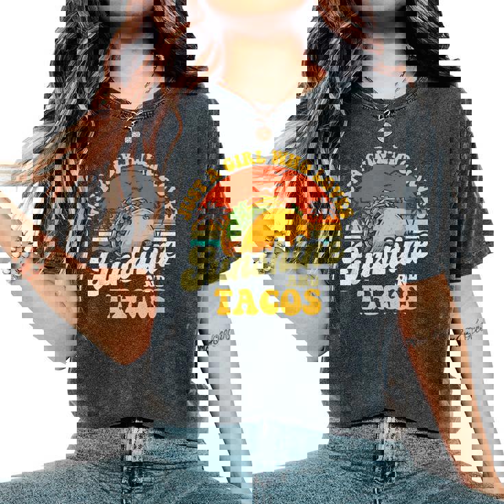 サンシャインとタコスが大好きな女の子-タコス好きメキシコ レディースオーバーサイズコンフォートTシャツ