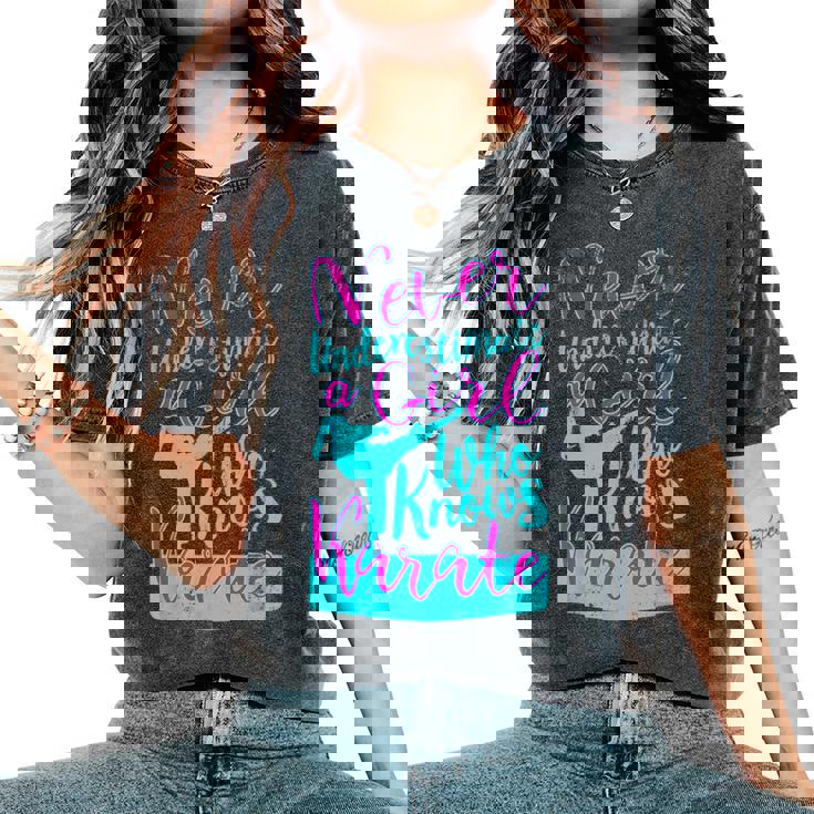 空手を知っている女の子を過小評価してはいけない面白い名言 レディースオーバーサイズコンフォートTシャツ