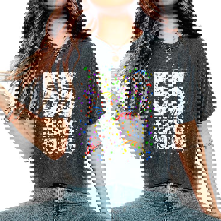 面白い 55 歳 若い55歳の誕生日おめでとうシャツ 男性用 女性用 レディースオーバーサイズコンフォートTシャツ