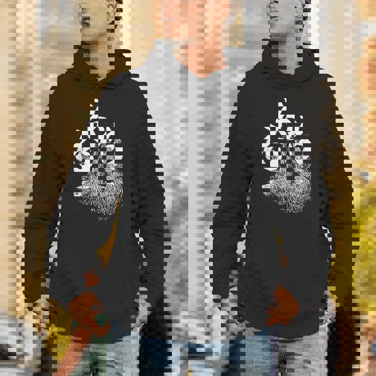 666 野獣のマークにぶら下がっているナマケモノ 面白いサタンシャツ パーカー