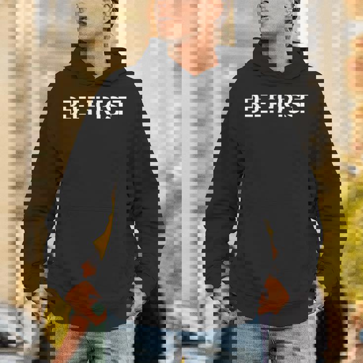 Be First パーカー