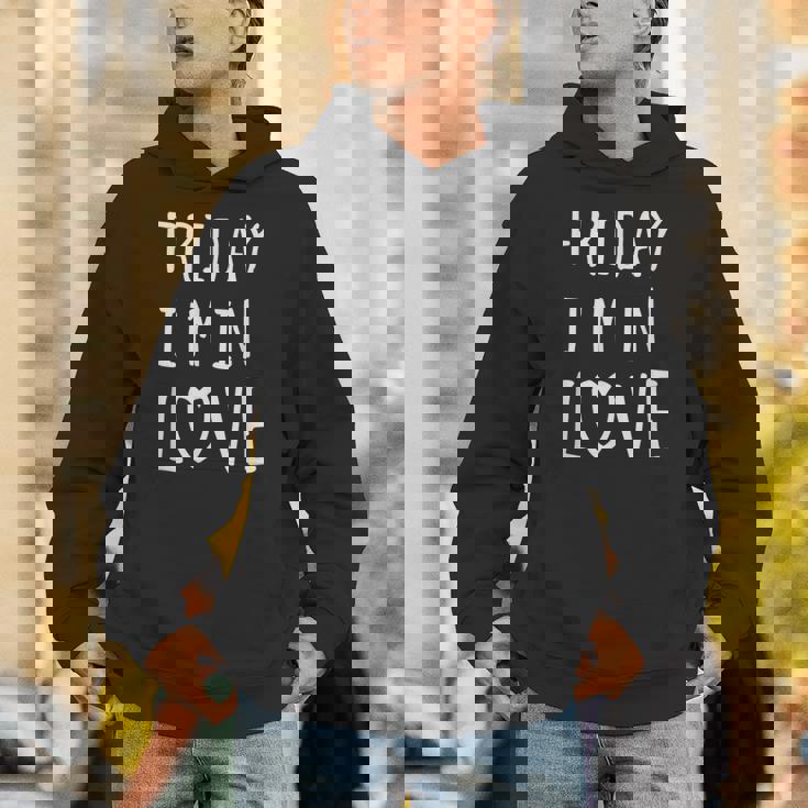 Friday I'm In Love Love デザイン、ハート パーカー