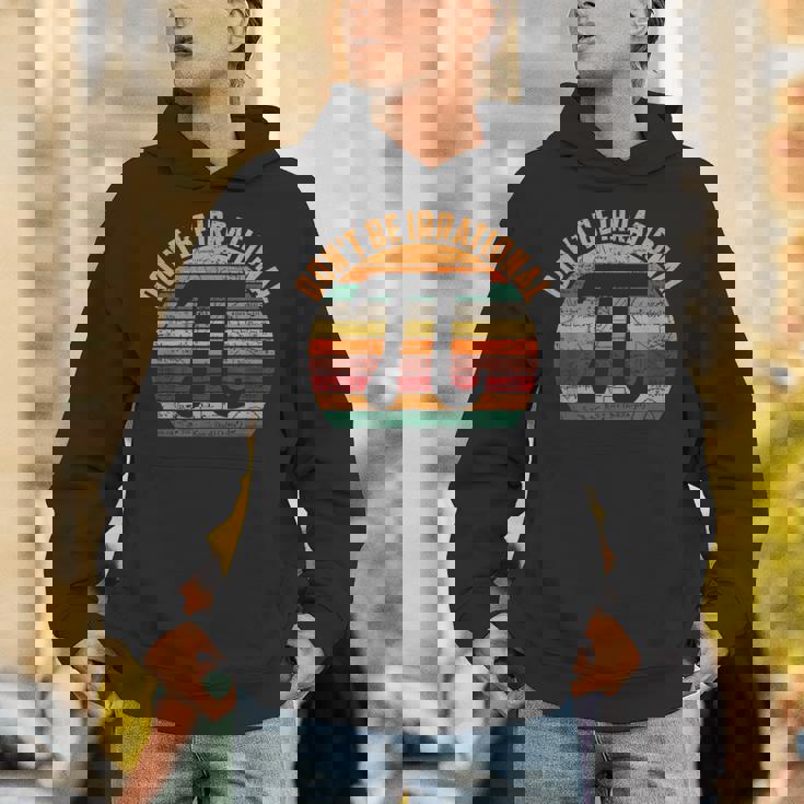 おかしな円周率デー 不合理になるな 円周率デーを祝おう 3月14日 パーカー