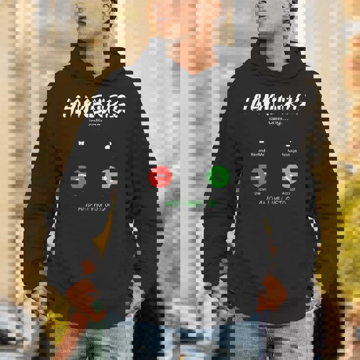 ハンブルクが呼んでいて、私はドイツ旅行に行かなければならない 長袖tシャツ パーカー