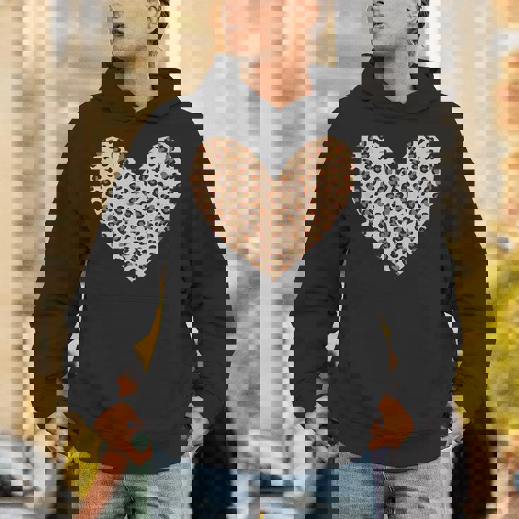 ヒョウ柄のハート／チーター柄のデザイン パーカー