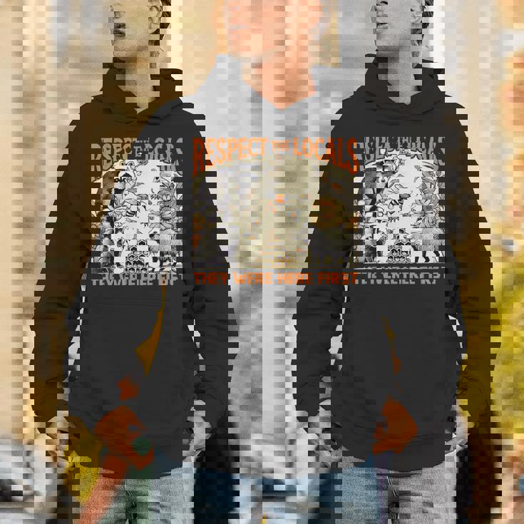 リスペクト Locals オポッサム スカンク アライグマ ハチミツ パーカー