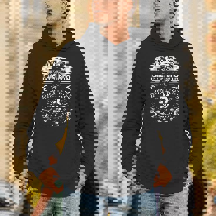 ヴィンテージ 70歳の誕生日シャツ 面白い レトロ メンズ 70歳 長袖tシャツ パーカー