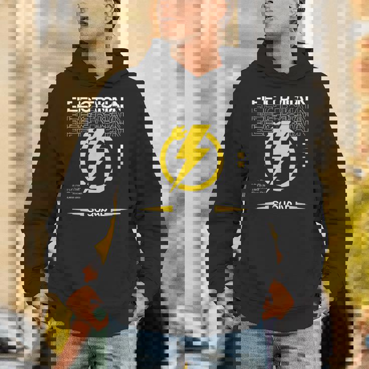 電圧回路 電気技術者 職人 パーカー