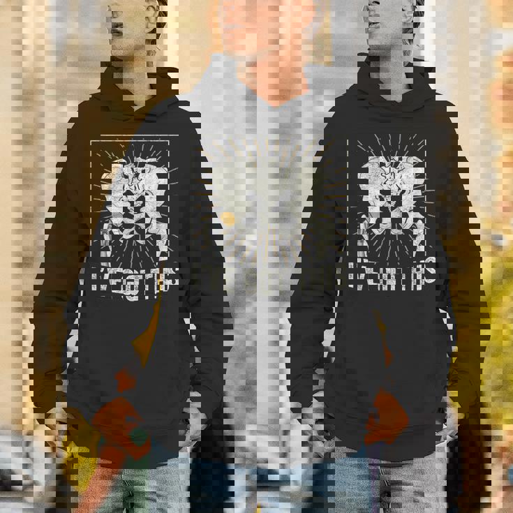 骨折した人工股関節置換手術で回復しました パーカー