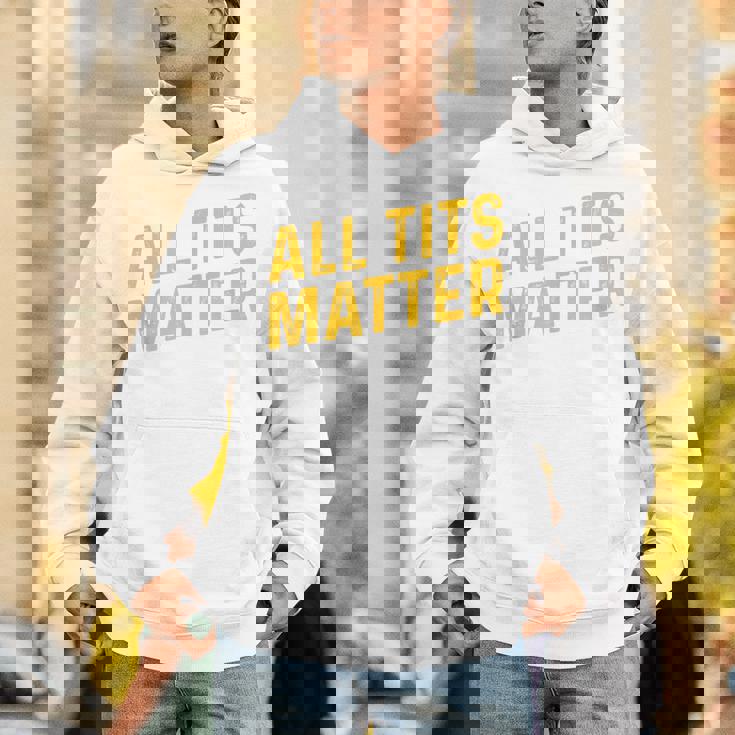 すべてのおっぱいは重要 パーカー