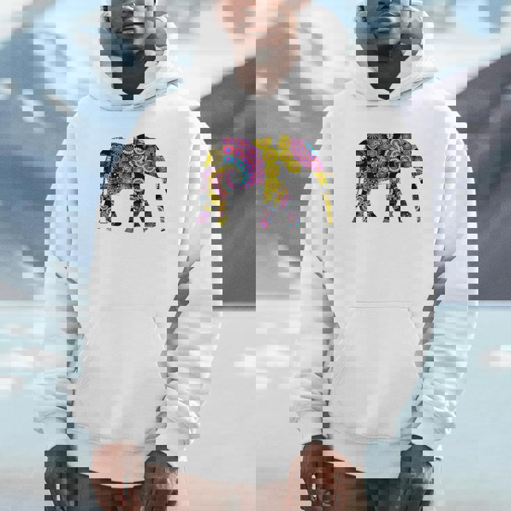 象のシルエット、かわいいボヘミアンデザイン。 パーカー