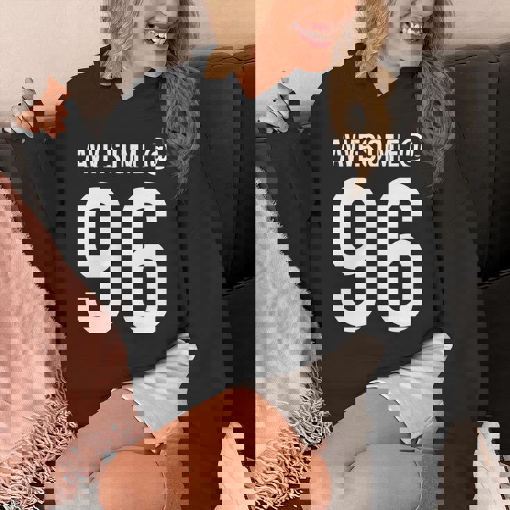 Awesome At 96 面白い96歳の誕生日のお祝いに 長袖tシャツ パーカー