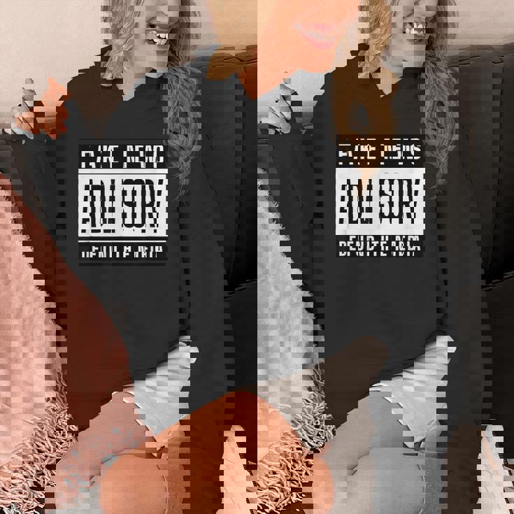 Fake News Advisory Defund The Media パーカー