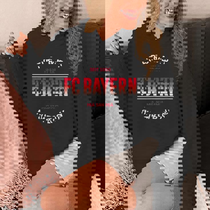 Fcバイエルン・ミュンヘン フォーエバー ナンバーワン パーカー