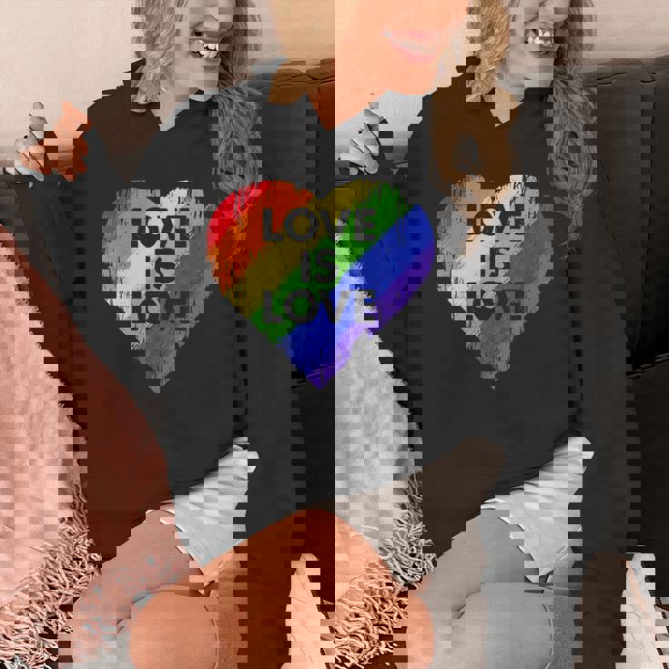 Lgbt Love Is Lovetシャツレトロハートゲイレズビアンプライド月間 パーカー