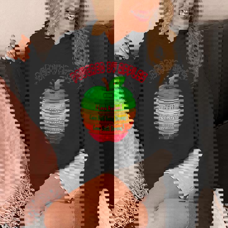 「Powered By Apples（リンゴの力）」リンゴ スライス 充電 バッテリー 残量 おもしろみ 可愛い パーカー