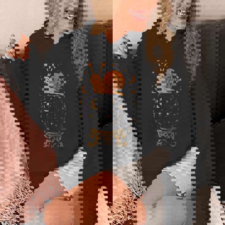 クリスタルボールスターのカタツムリ パーカー