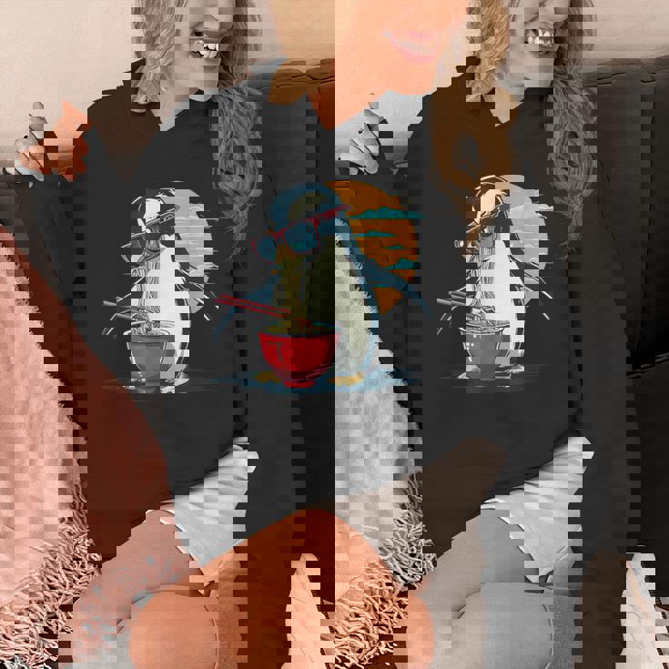 ペンギン食べる ラーメン サングラス アートワーク 和麺 パーカー