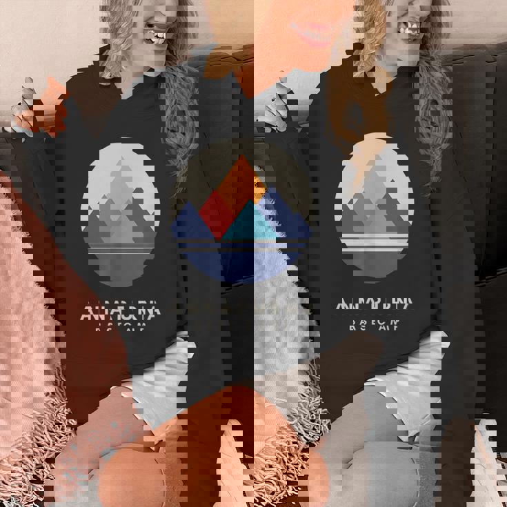 ミニマルなアンナプルナベースキャンプ 山モチーフ ハイキング パーカー