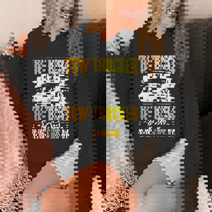 レッカートライバー レッカーは1日24時間作業します。 長袖tシャツ パーカー