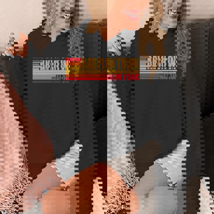 レッド レトロ ヴィンテージ バビロン タウン ニューヨーク州 Ny 長袖tシャツ パーカー