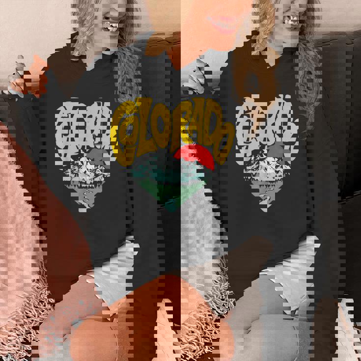 レトロ コロラド州 アウトドア 自然 恋人 ハート 山脈 グラフィック パーカー