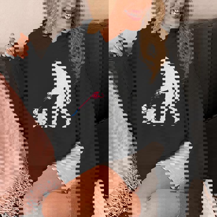 レトロ ビッグフット ウォーキング マルチーズ 犬 面白い サスカッチ 長袖tシャツ パーカー