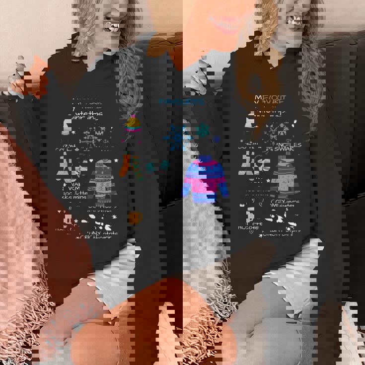 私のお気に入りの冬のものは、居心地の良い帽子、雪の結晶、ホットコーヒーです。 長袖tシャツ パーカー