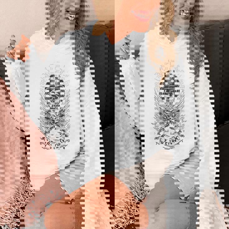 Born To Race Ride Forever スカルバイカーデザイン パーカー