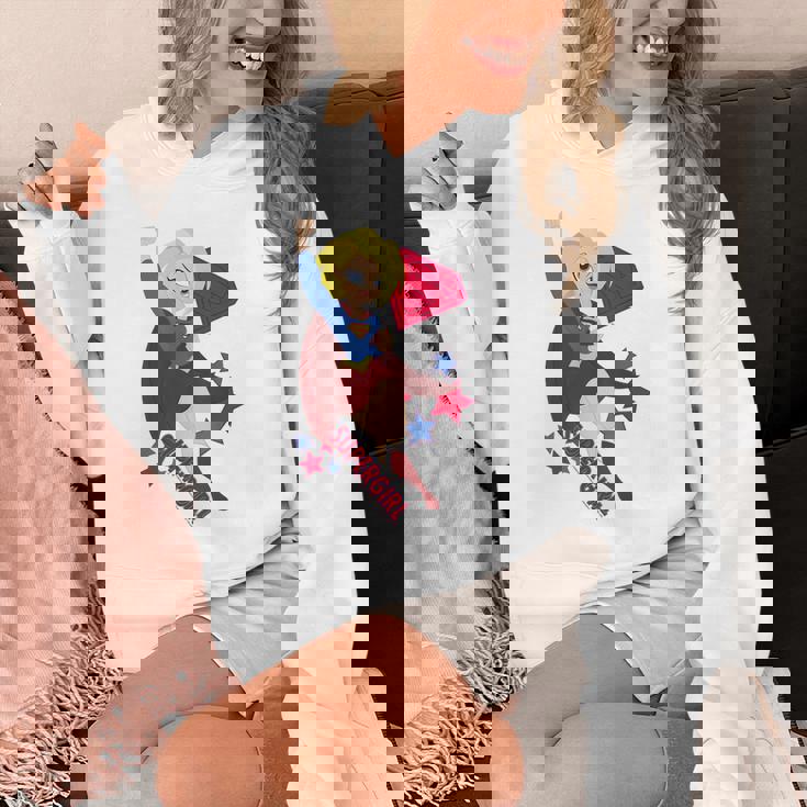 Dcスーパーヒーローガールズスーパーガールスターズ パーカー