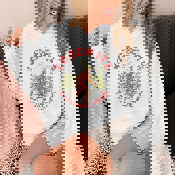 Yosemite National Park Ranger Bigfoot 80Sasquatch パーカー