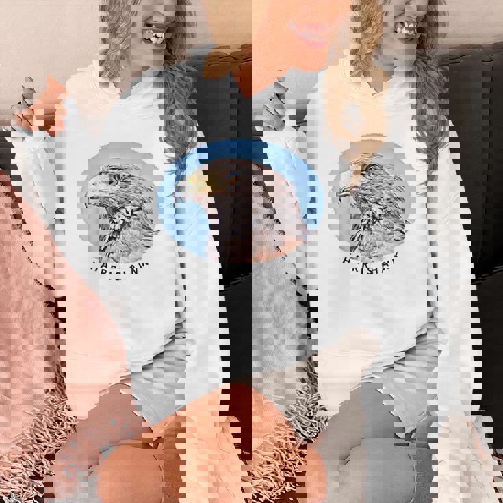 ハリスホークはベイウィングダスキーまたはウルフホークスとも呼ばれています。 パーカー